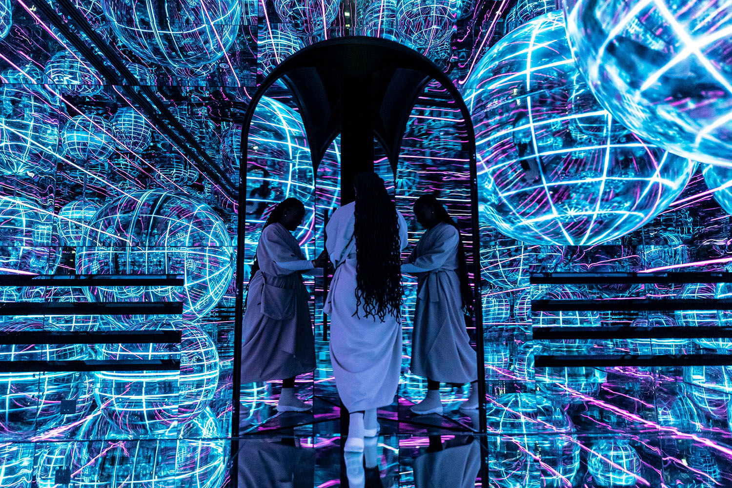 موزه آیا دبی | نمایش‌های نورپردازی | تجربه دیجیتالی در دبی