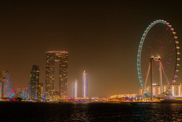 عکس منظره شبانه چرخ فلک عین دبی
